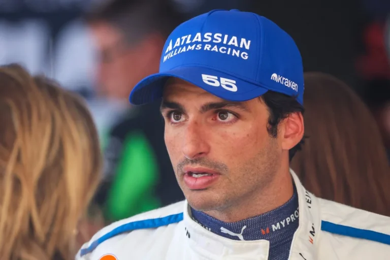 Carlos Sainz Williams struggles