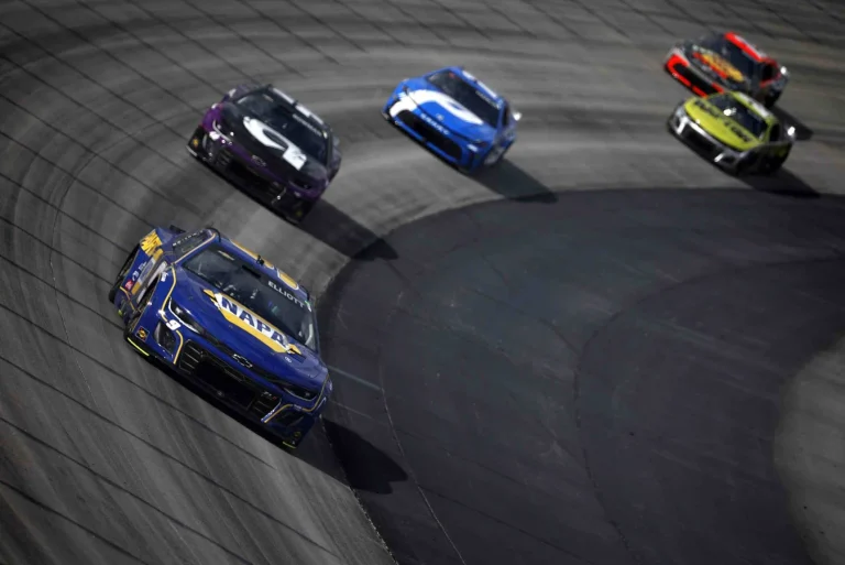 Chase Elliott Dover race performance