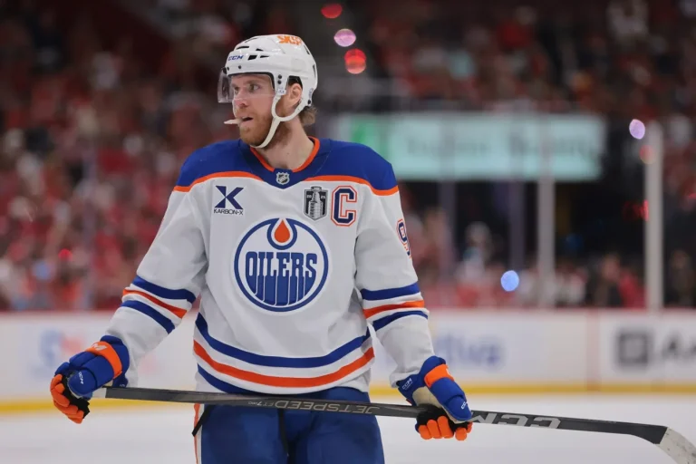 Connor McDavid Oilers contract extension
