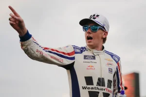 Connor Zilisch Eyes Historic Fourth Straight NASCAR Xfinity Win in Thrilling Iowa Showdown