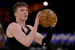 Cole Swider Outshines Dalton Knecht as Lakers’ Summer League Struggles Raise Concerns