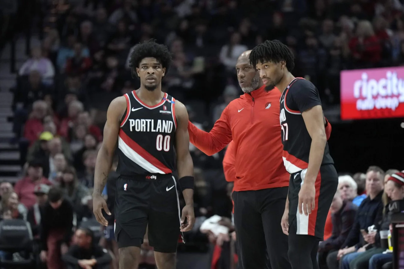 Damian Lillard returns to Portland