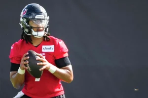 Danielle Hunter Reveals Surprising Impact of Texans’ New Offensive Line in Early Training Camp