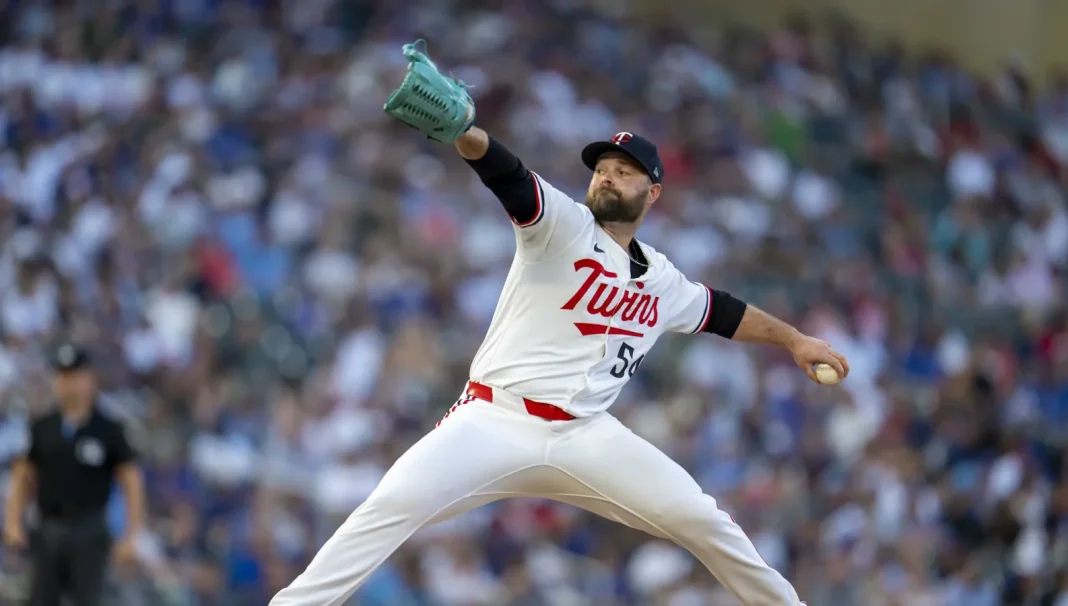 Danny Coulombe Yankees trade target Danny Coulombe Yankees trade target