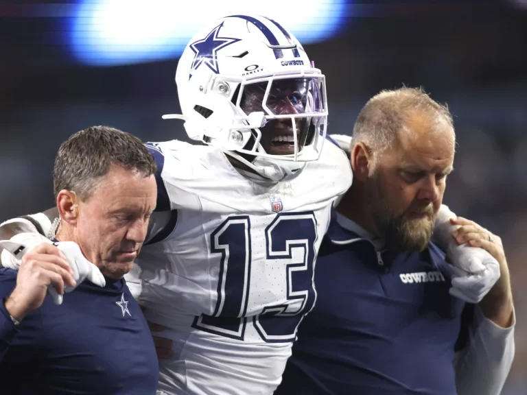 DeMarvion Overshown Cowboys return