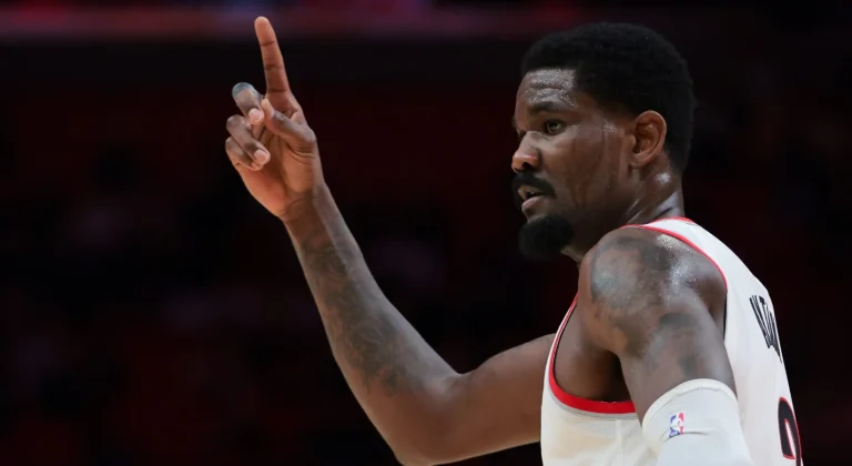 Deandre Ayton’s Lakers Signing Sparks Hope but Leaves Championship Doubts Unanswered Deandre Ayton’s Lakers Signing Sparks Hope but Leaves Championship Doubts Unanswered