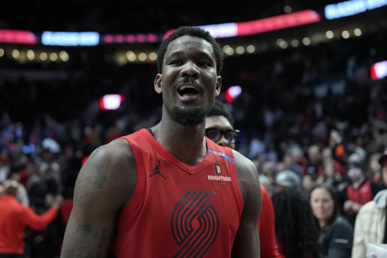 Deandre Ayton NBA free agency