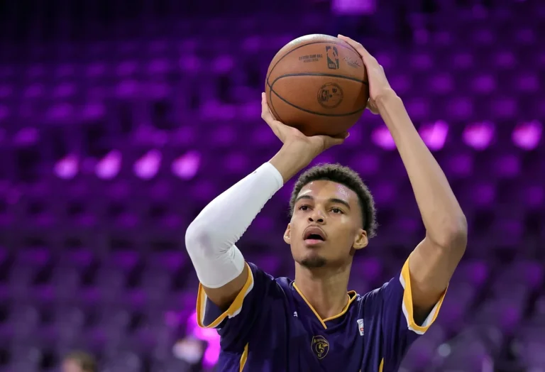 Devin Booker preseason showdown Suns