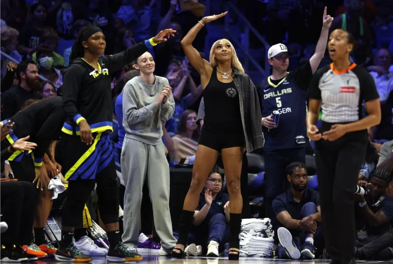 DiJonai Carrington rib injury update