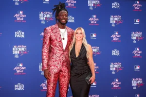 Elly De La Cruz All-Star Attire Steals Spotlight with Heartfelt Tribute at 2025 MLB Red Carpet