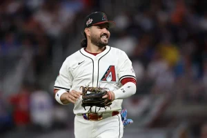 Eugenio Suárez Sparks AL Trade Frenzy: Mariners and Tigers Vie for MLB Deadline Powerhouse