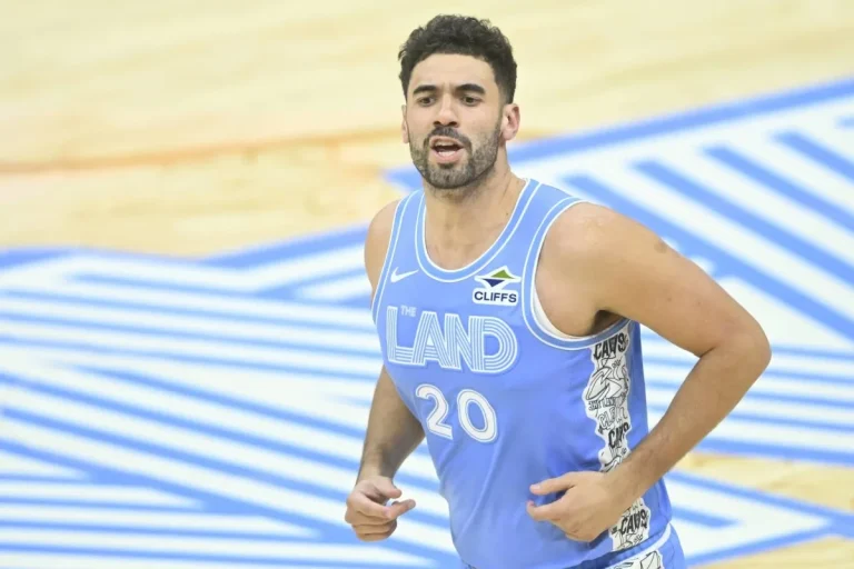 Georges Niang Celtics Porzingis Replacement