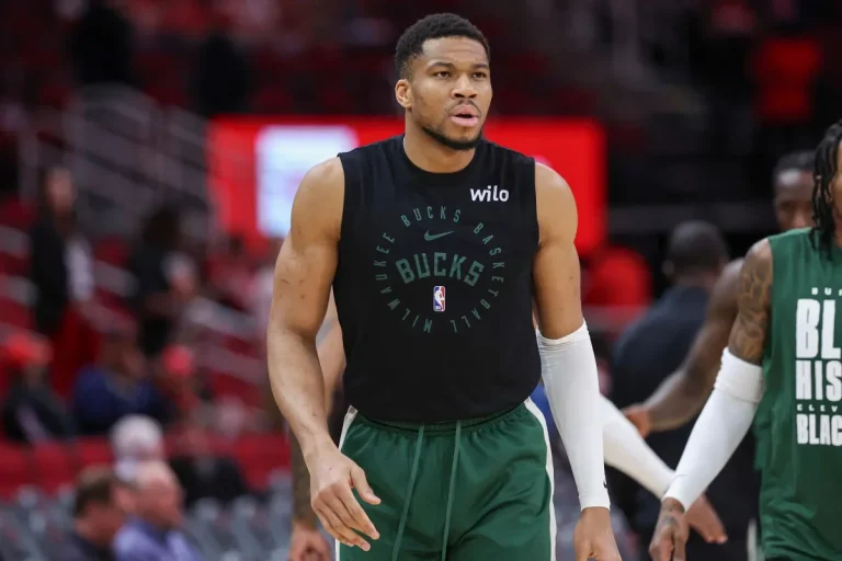 Giannis Antetokounmpo Bucks Future