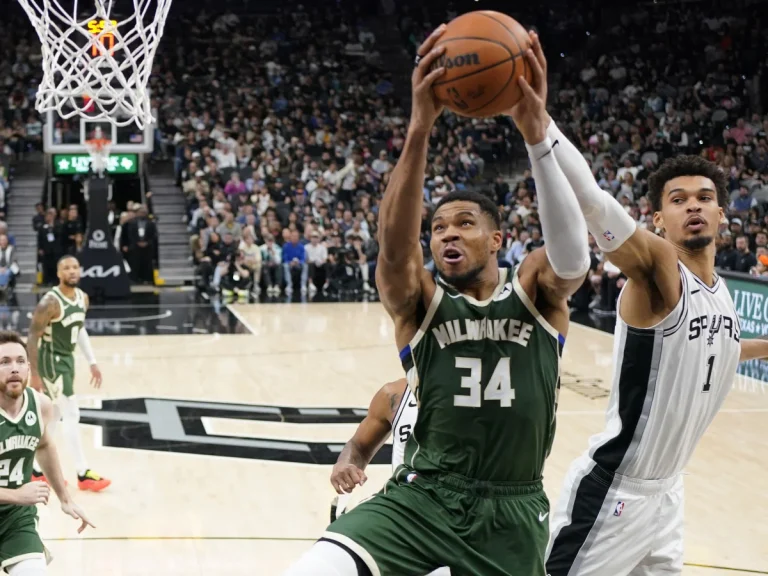 Giannis Antetokounmpo Bucks MVP pairing