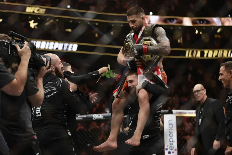 Ilia Topuria lightweight title fight