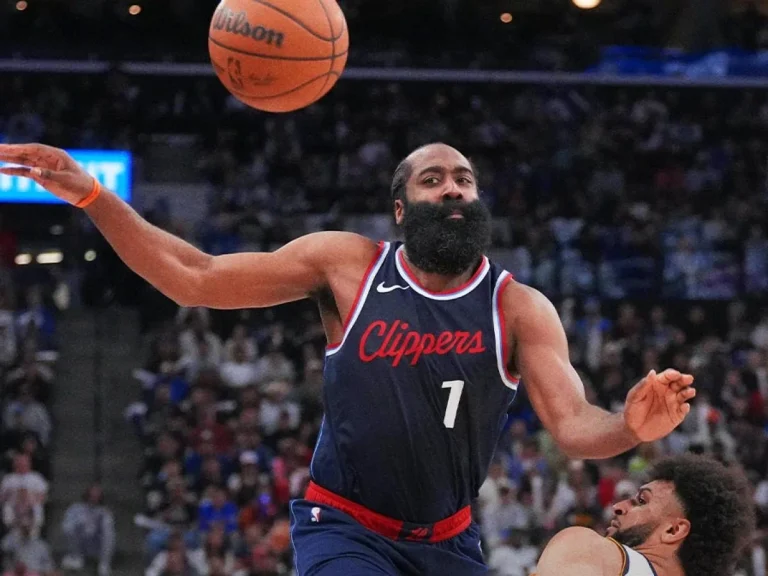 James Harden reacts to Clippers return