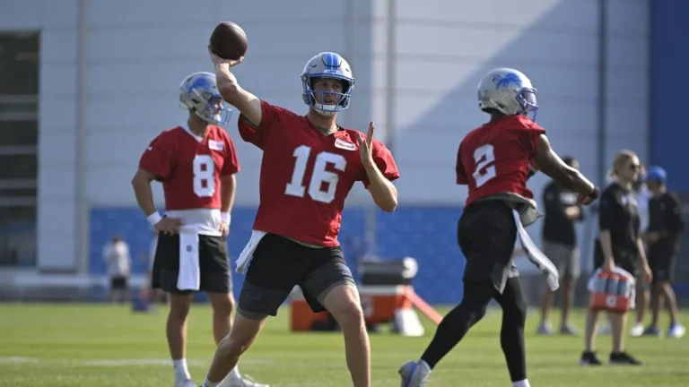 Jared Goff Lions offensive strategy