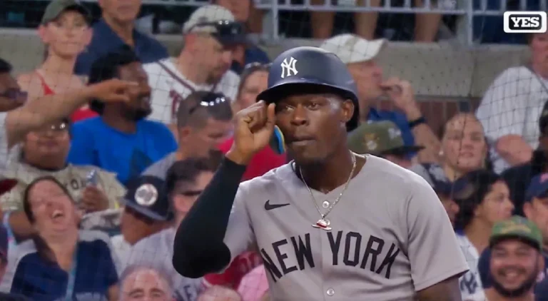 Jazz Chisholm Jr sign relaying