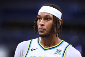 Jericho Sims Re-Signs with Bucks on Two-Year Deal, Eyeing Bigger Role in Milwaukee’s Title Run