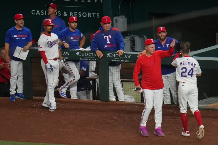 Joc Pederson returns Rangers lineup