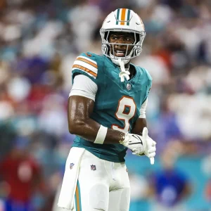 Jonnu Smith’s Arrival Sparks Major Shift in Steelers’ Tight Ends Room, Boosting Depth and Offensive Threat