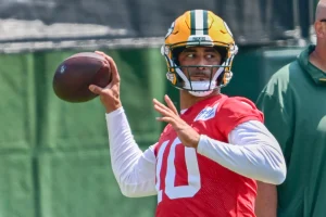 Jordan Love Ignites Packers Training Camp with Last-Second Touchdown and Stellar Performance