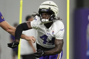 Josh Metellus Happy Vikings Didn’t Sign Aaron Rodgers Despite Offseason QB Rumors