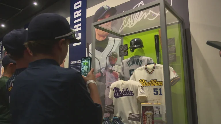 Josh Naylor Mariners cleanup debut