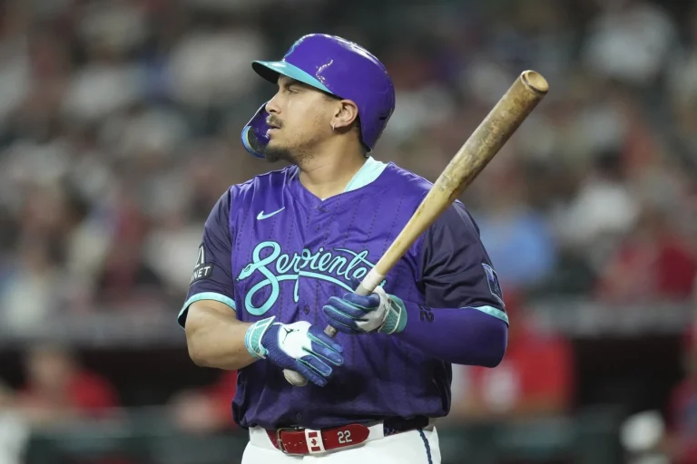 Josh Naylor Mariners trade deadline