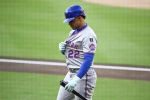 Juan Soto Exits Mets Game with Foot Injury: What It Means for New York’s Playoff Hopes