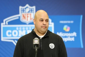 Juan Thornhill emerges as Steelers’ new safety leader, poised to fill Minkah Fitzpatrick’s big shoes in 2025