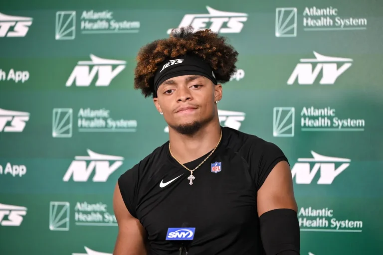 Justin Fields Jets Top QB