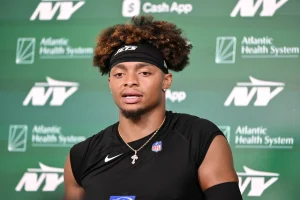 Justin Fields Faces Pressure as New York Jets’ Offensive Struggles Cast Doubt on Season Success