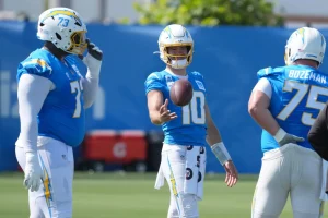 Justin Herbert Chargers Offensive Line Sees Quiet Breakout as Jamaree Salyer Shines in Training Camp