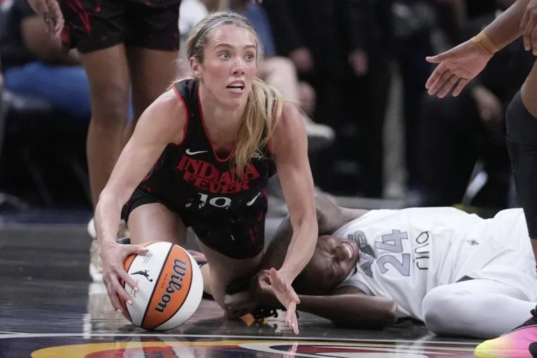 Kelsey Mitchell carries Fever success