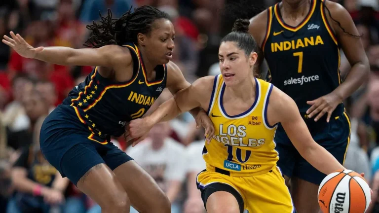 Kelsey Plum altercation with Lexie Hull