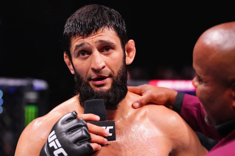 Khamzat Chimaev UFC face crank
