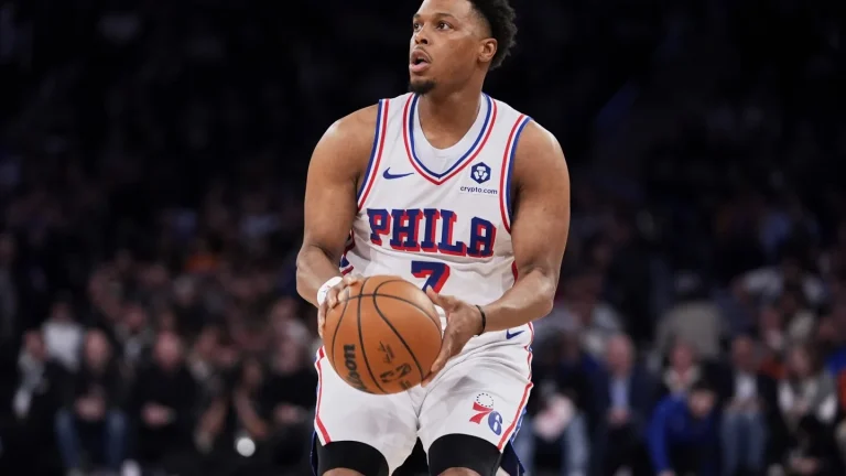 Kyle Lowry leads 76ers rebuild efforts