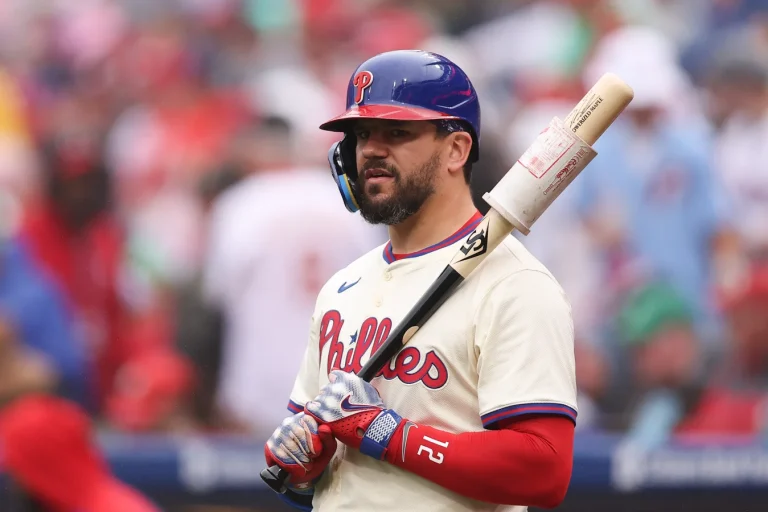 Kyle Schwarber Phillies contract extension