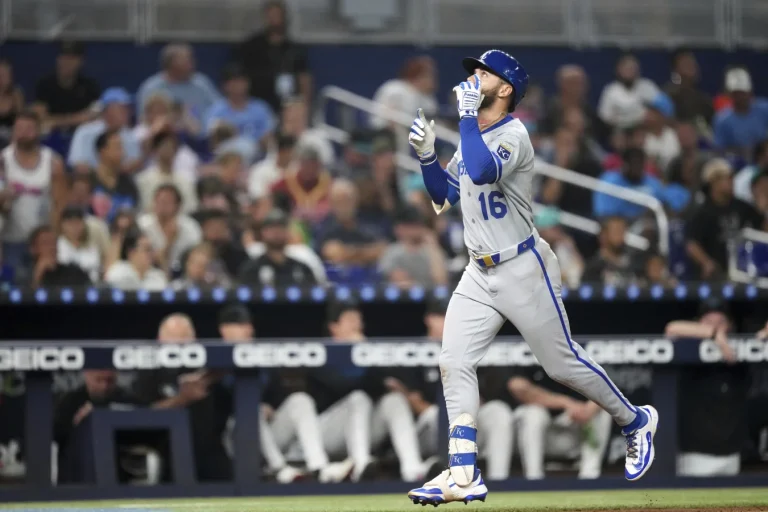 Kyle Stowers hitting streak challenge