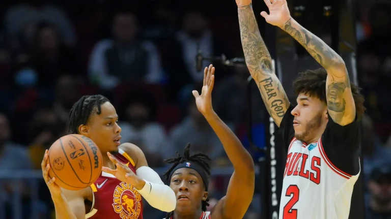 Kyrie Irving handles debate