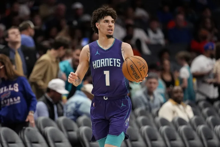 LaMelo Ball Claxton Hornets Defense
