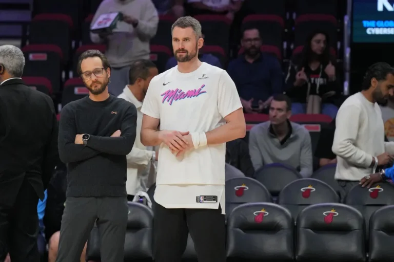 LeBron James Kevin Love reunion