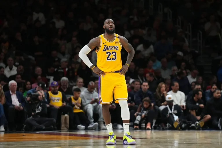 LeBron James Lakers exit plan