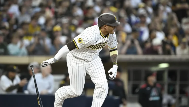 Manny Machado 2000th hit milestone