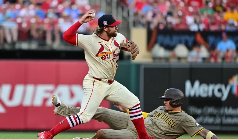 Manny Machado sparks Padres Cardinals tensions