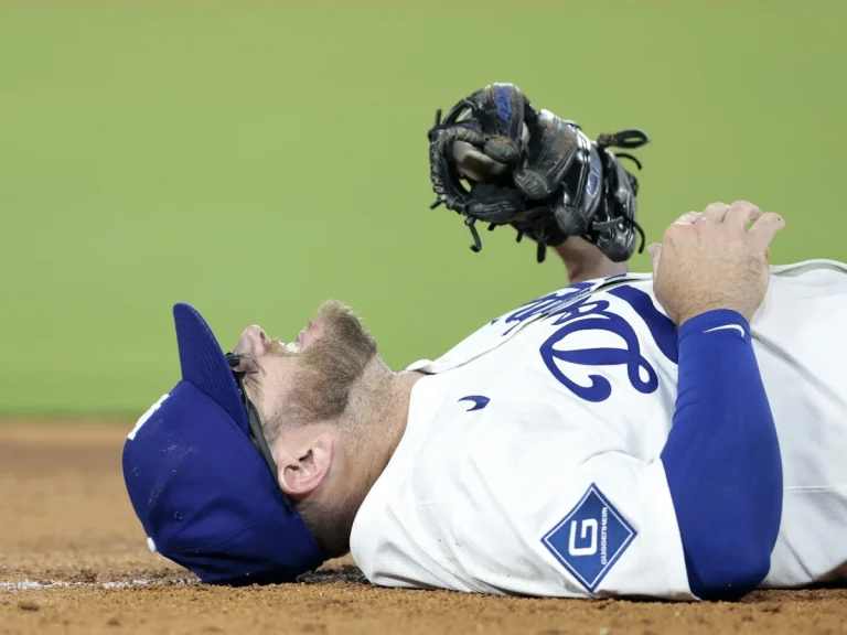 Max Muncy injury impact
