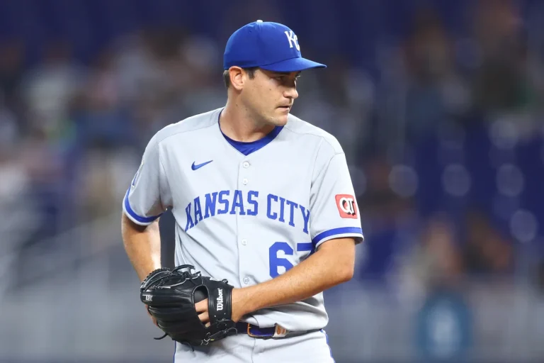 Merrill Kelly MLB trade prospects