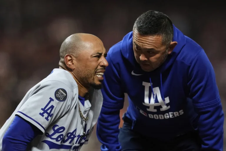 Mookie Betts benching reasons