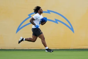 Najee Harris Chargers 2025 Fantasy: Is Nyheim Hines the Sleeper Pick After Harris’ Eye Injury?